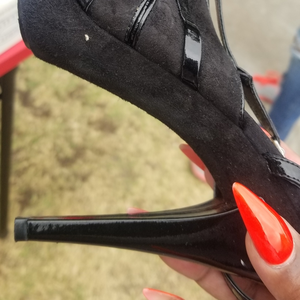 Heels - Picture 6 of 10